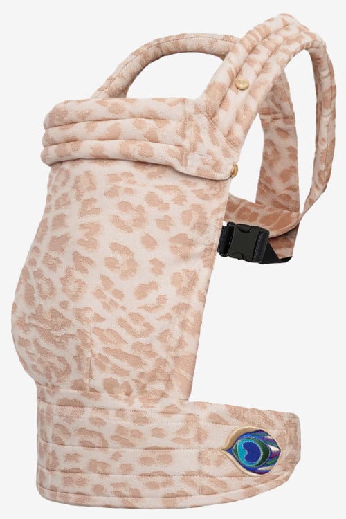 Beige baby carrier with an leopard print in a cotton blend