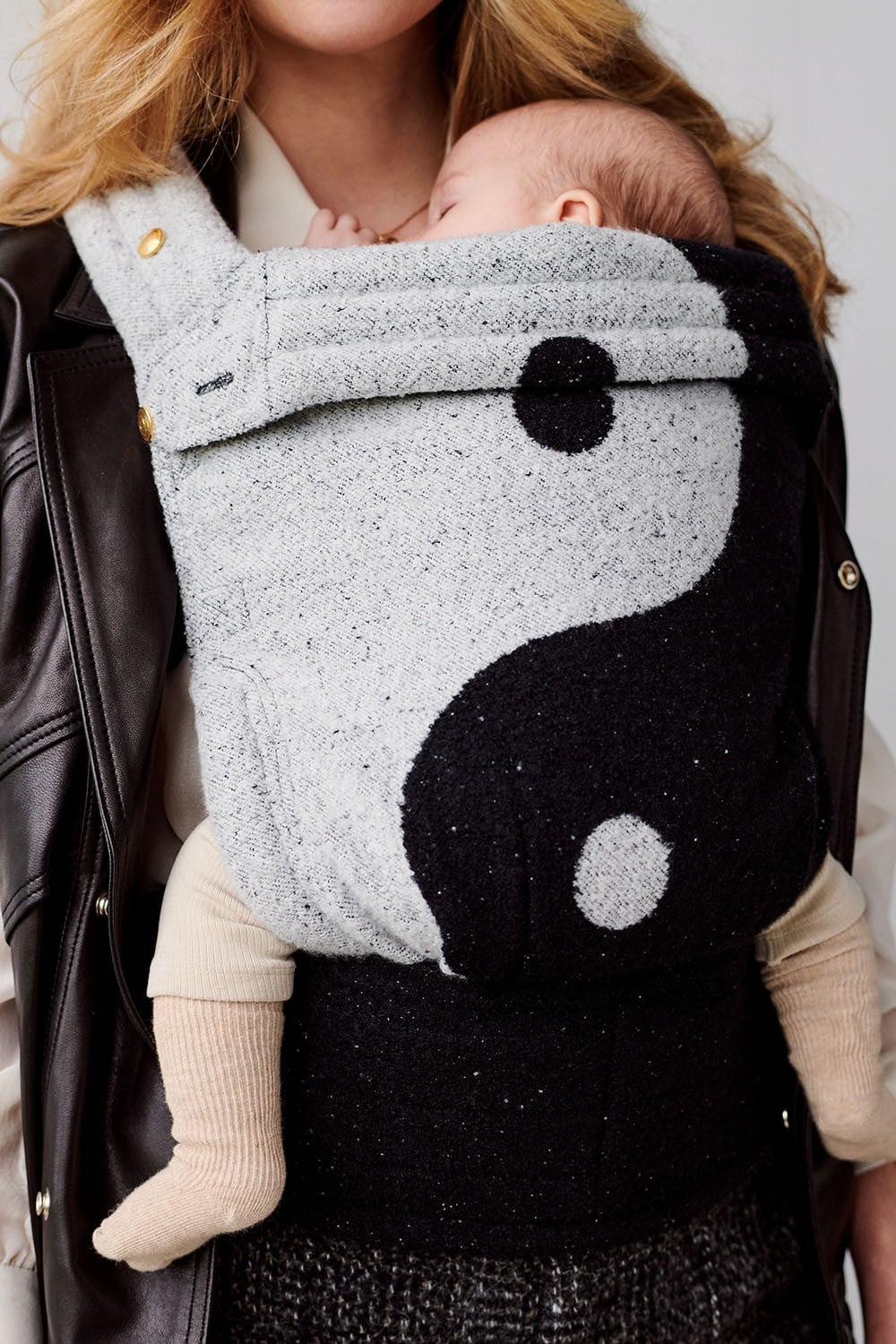 artipoppe　インヤン1970 ブラウン Yin Yang 1970 | Zeitgeist Baby Carrier | SHOP ARTIPOPPE